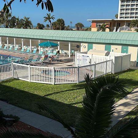 Treasure Island Beach Club 727-360-7096 St. Pete Beach Buitenkant foto