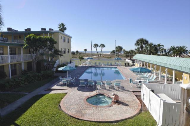 Treasure Island Beach Club 727-360-7096 St. Pete Beach Buitenkant foto