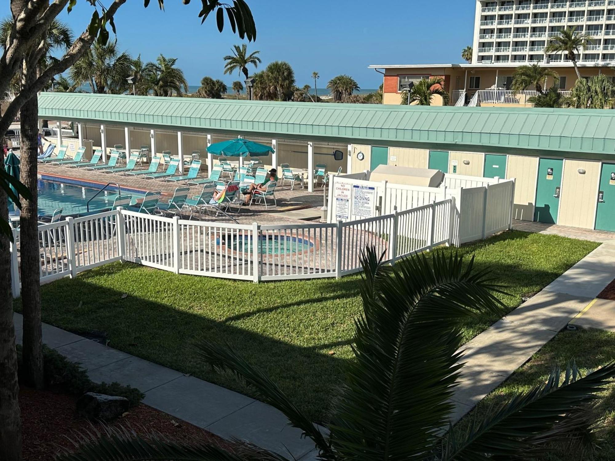 Treasure Island Beach Club 727-360-7096 St. Pete Beach Buitenkant foto