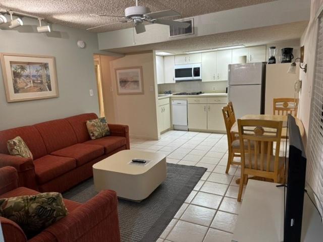 Treasure Island Beach Club 727-360-7096 St. Pete Beach Buitenkant foto